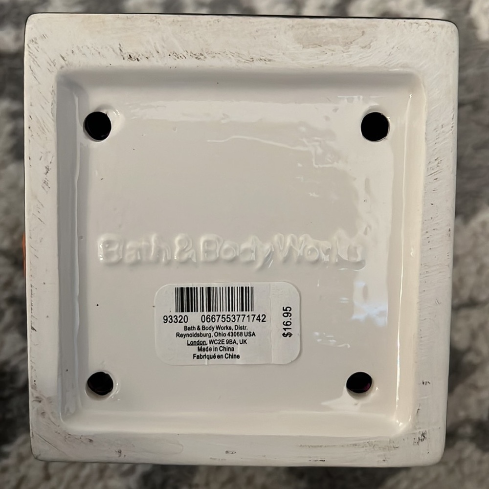 Bath & Body Works Halloween Haunted House soap holder, EUC! - Picture 6 of 6